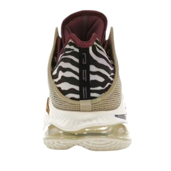 B3 New Nike Lebron XIX Low Safari Animal Print Athletic Basketball Sneakers 11.5 main image 4